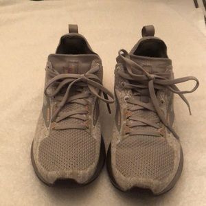 Brooks Levitate 3 women size 8